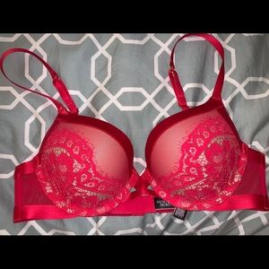 Victoria’s Secret Very Sexy Push-Up Bra